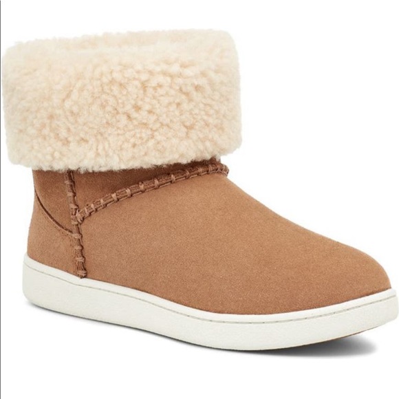 UGG Mika Faux Shearling Cuff Sneaker (Women). Size 7. - Picture 4 of 4
